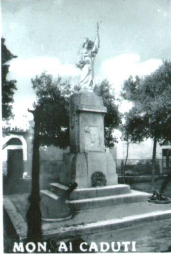 Monumento ai caduti 1969 Stornarella